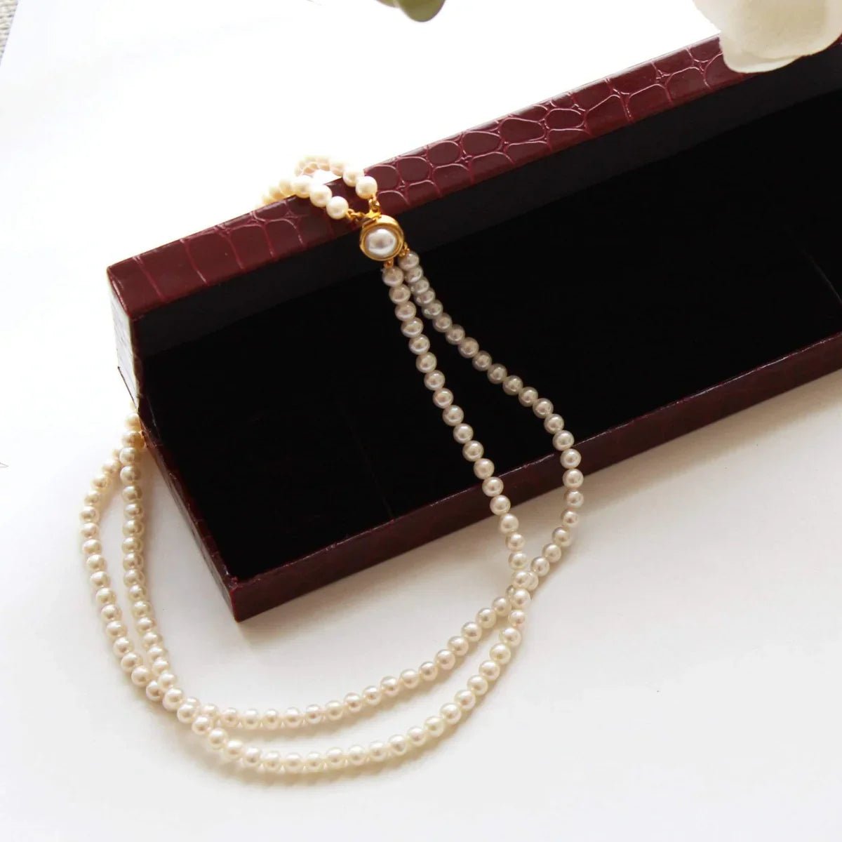 10 Reasons Every Woman Should Own a Pearl Necklace - Ammpoure Wellbeing
