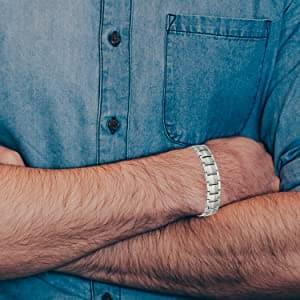Top 5 Features to Look for in a Blood Pressure Bracelet Monitor - Ammpoure Wellbeing